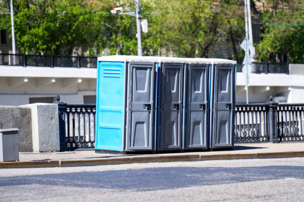 Best Luxury portable toilet rental  in Clintwood, VA